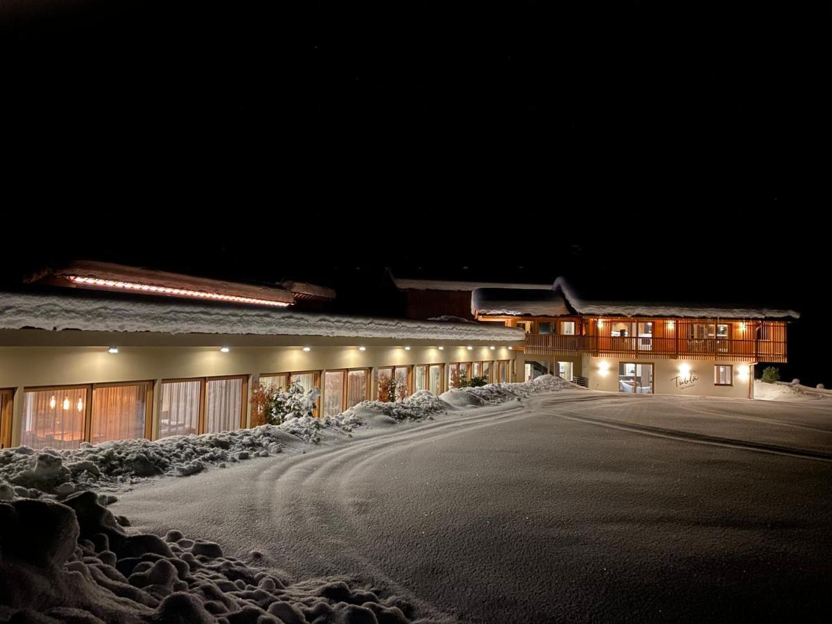 Tubla - Hof Maistatt Dobbiaco Exterior photo